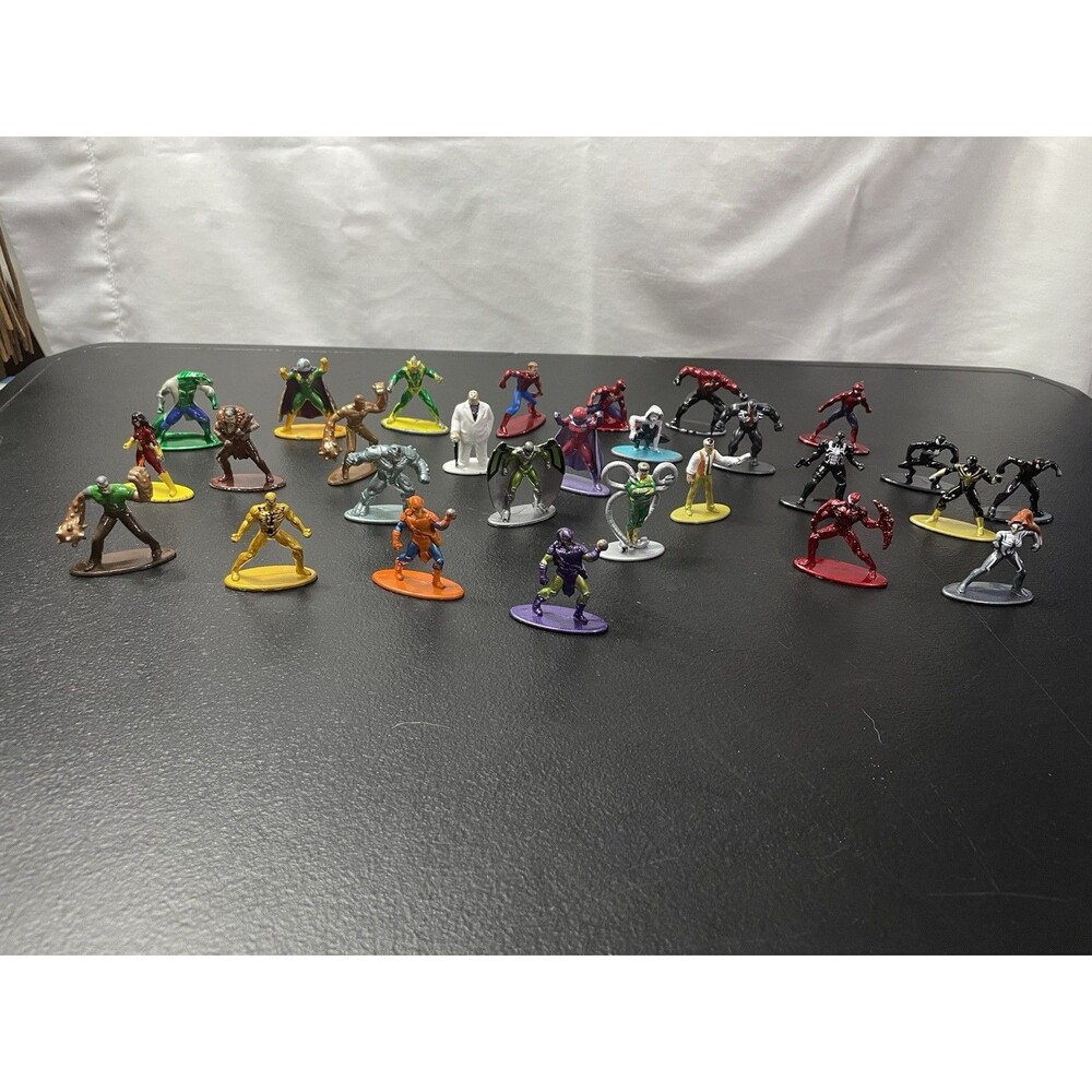 Marvel SPIDERMAN SPIDER-MAN 1.65" Die-Cast Nano Metalfigs Take All 28